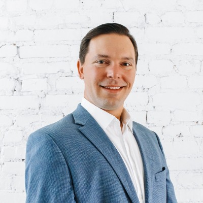 Greg Leonard_Headshot